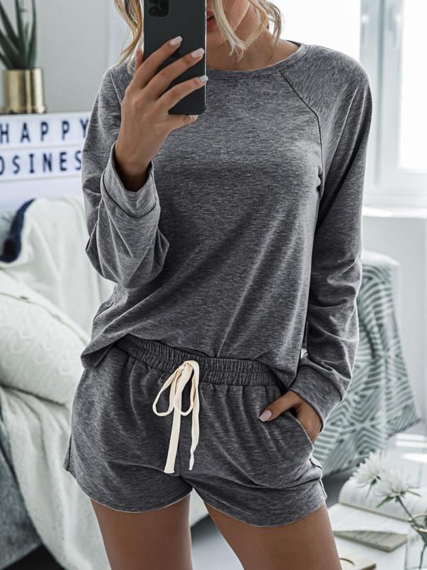 Women's Solid Raglan Sleeve Tee & Drawstring Waist Shorts Loungewear Two-piece Set, Casual Comfy Round Neck Top & Pocket Shorts PJ Set, Ladies Sleepwear for Spring & Fall