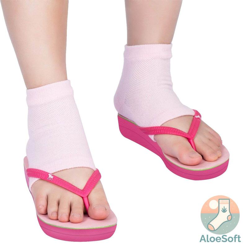 AloeSoft Moisturizing Aloe Heel Socks - Ideal for Hydrating Dry Cracked Feet - Overnight Foot Care - Womenswear Everyday - Underwear Minimalist