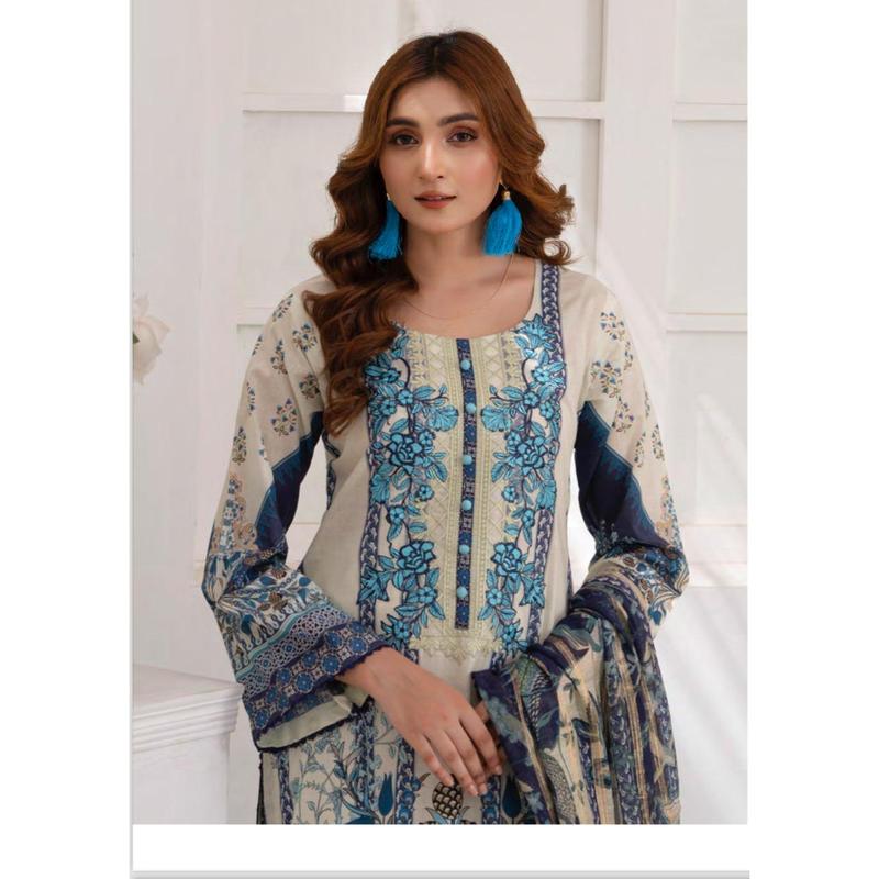 Traditional Pakistani Salwar Kameez Suit - D04