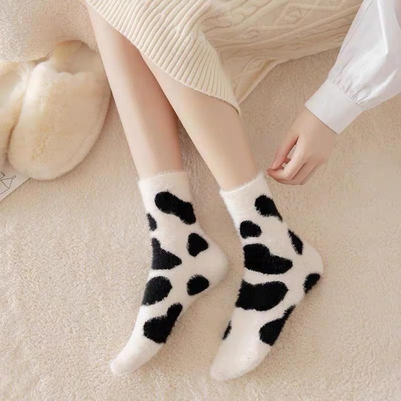 2 3 Pairs Cute Cow Fuzzy Socks, Women Warm Winter Slipper Soft Casual Cozy Fluffy Socks for Christmas Gift, Sleeping Thickened Plush Crew for Home