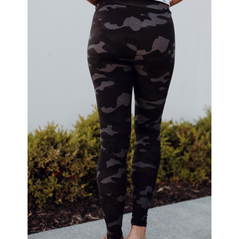 SA Exclusive Midnight Camo Leggings