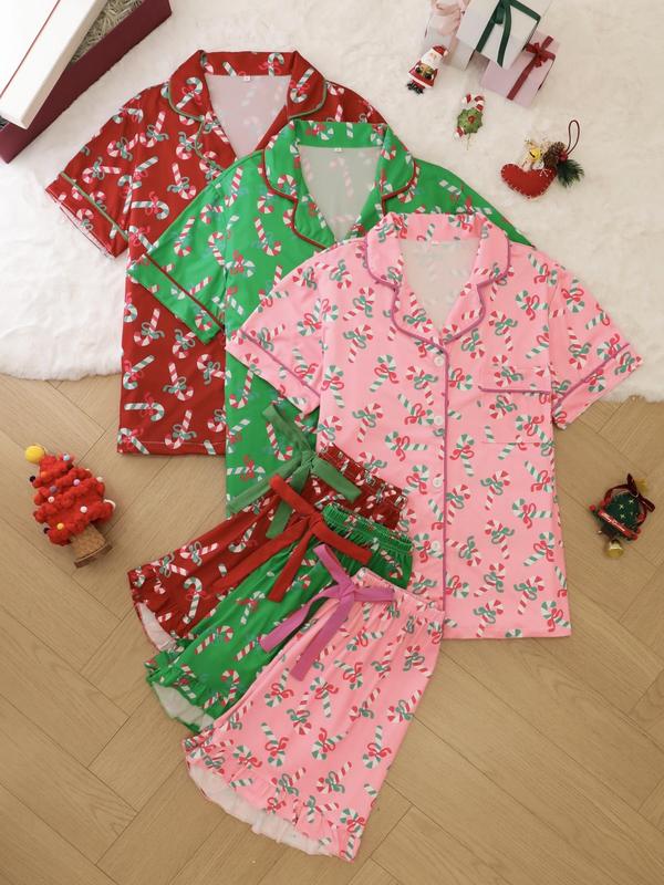 Two-Piece Set Women's Christmas Themed Contrast Binding Lapel Neck Pajama, Short Sleeve Button Front Shirt & Shorts PJ Set, Ladies Sleepwear for All Seasons