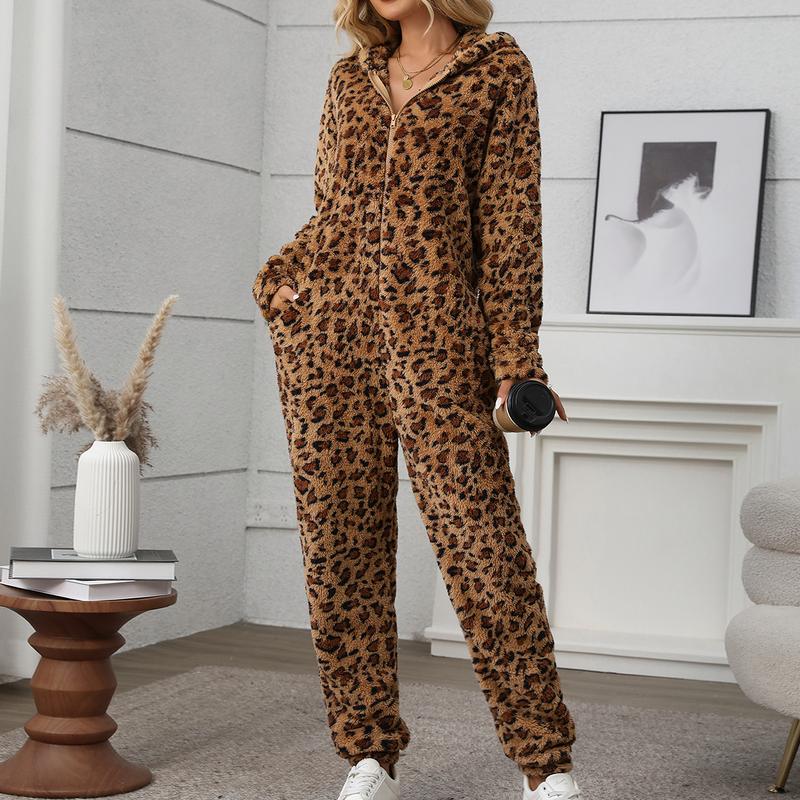 ChaoShan'sWomen's leopard print style plush onesies, casual and comfortable loose plush onesies, autumn and winter women's clothing, fashion style clothing in 2024