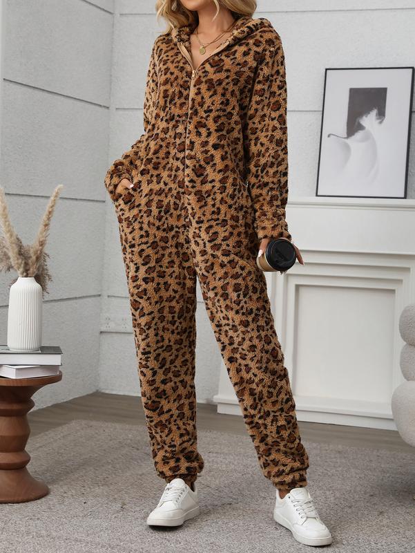 ChaoShan'sWomen's leopard print style plush onesies, casual and comfortable loose plush onesies, autumn and winter women's clothing, fashion style clothing in 2024