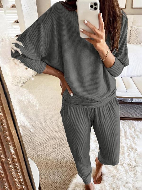 Women's Solid Comfort Textured Loungewear Set, Minimalist Fashion Batwing Sleeve Tee & Pocket Pants, Fall Wear, Casual Womenswear Comfy Ladies Fall Sleepwear, Fall Wear Black Girl