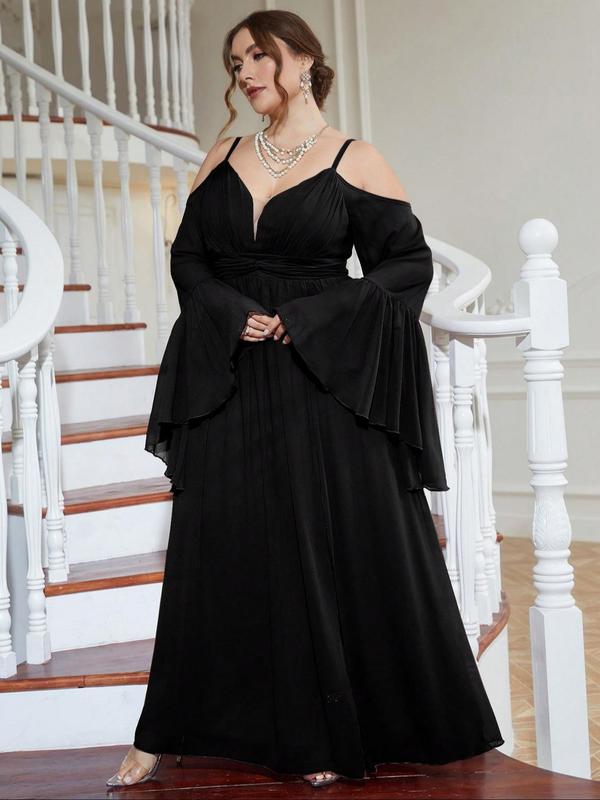 Womenswear Cold Shoulder Split Thigh Comfort Evening Dress, Elegant Formal Wear, Basic Plus Size Flounce Sleeve Long Dress for Party & Banquet, Homecoming Dresses, Minimalist Plus Clothing for All Seasons, Girl Clothes