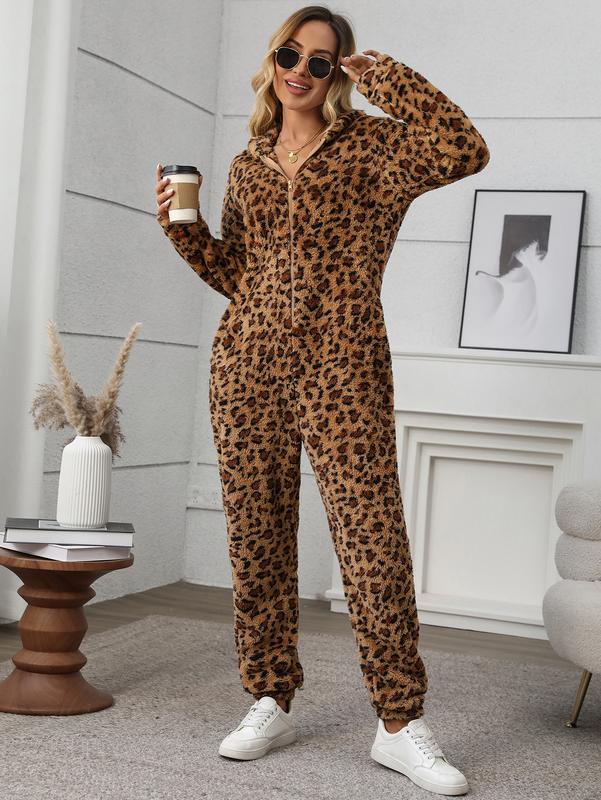 ChaoShan'sWomen's leopard print style plush onesies, casual and comfortable loose plush onesies, autumn and winter women's clothing, fashion style clothing in 2024