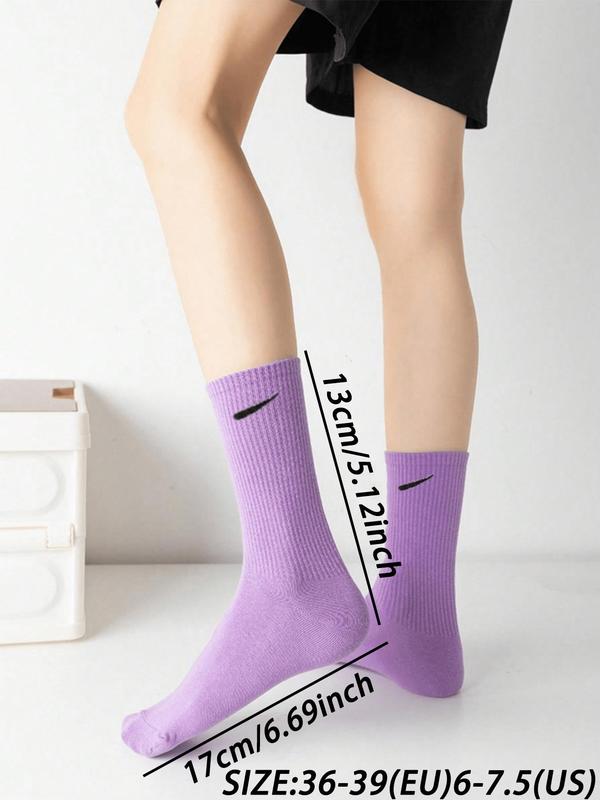 Random Color Women's Graphic Crew Socks, Casual Comfortable Breathable Socks for Daily Wear, Multipack Knit Socks for All Seasons