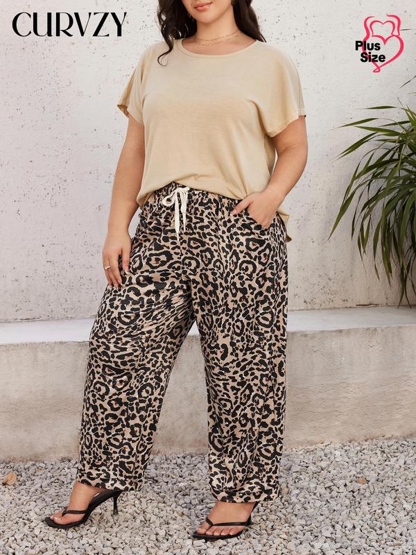 CURVZY Plus Size Fall Aesthetic Two Piece Set Short Sleeve Drawstring Co-ord Set, Batwing Sleeve Tee & Camo Print Back To School Pants Set, Summer & Fall Outfits 2024 Two Piece Sets, Matching Sets Going Out Outfits, Women's Summer & Fall Two-piece Set