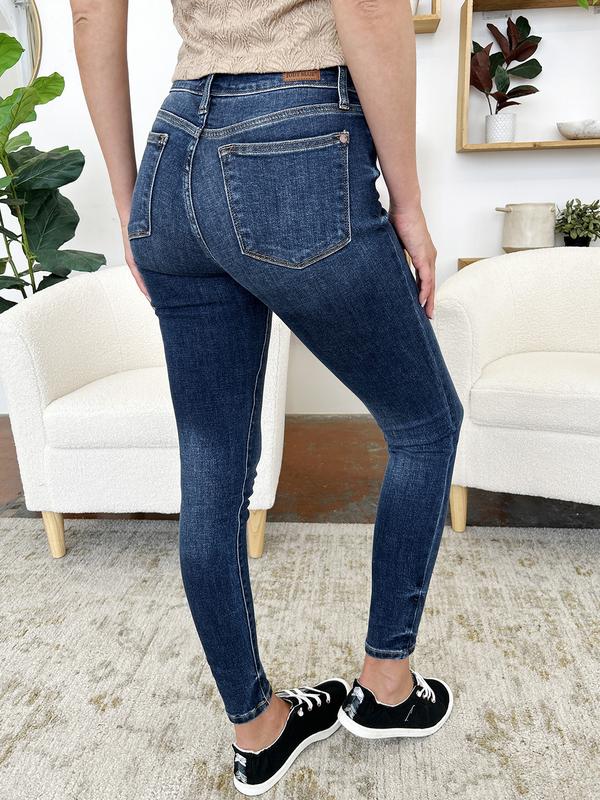 Judy Blue Full Size Classic Handsand Skinny Jeans Denim Fit