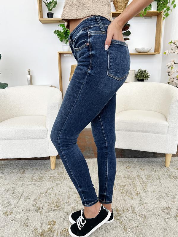 Judy Blue Full Size Classic Handsand Skinny Jeans Denim Fit