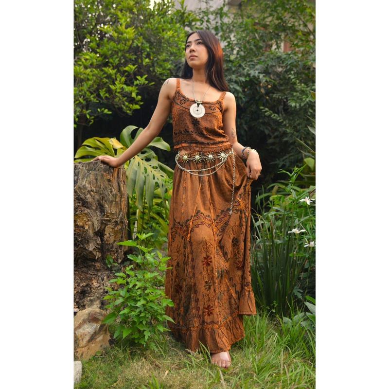 Pari Vintage Vibe Brown Embroidery Maxi Skirt